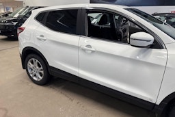 valkoinen Nissan Qashqai 2016 kuva 29.