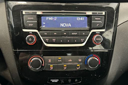 hopea Nissan Qashqai 2017 kuva 18.