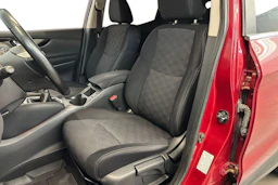 Punainen Nissan Qashqai 2017 kuva 7.