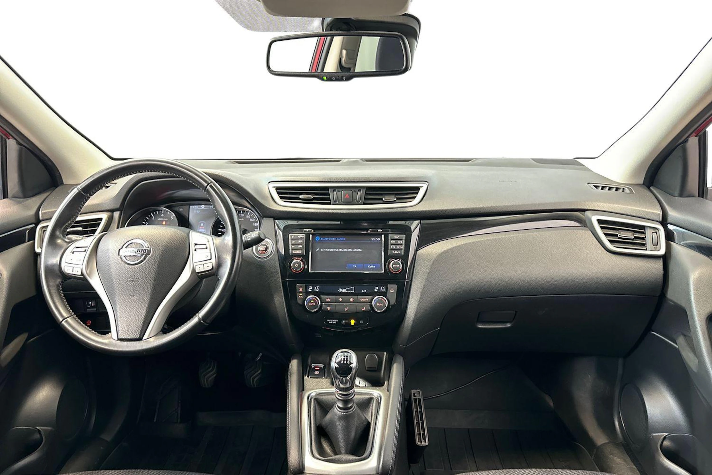 Punainen Nissan Qashqai 2017 kuva 9.
