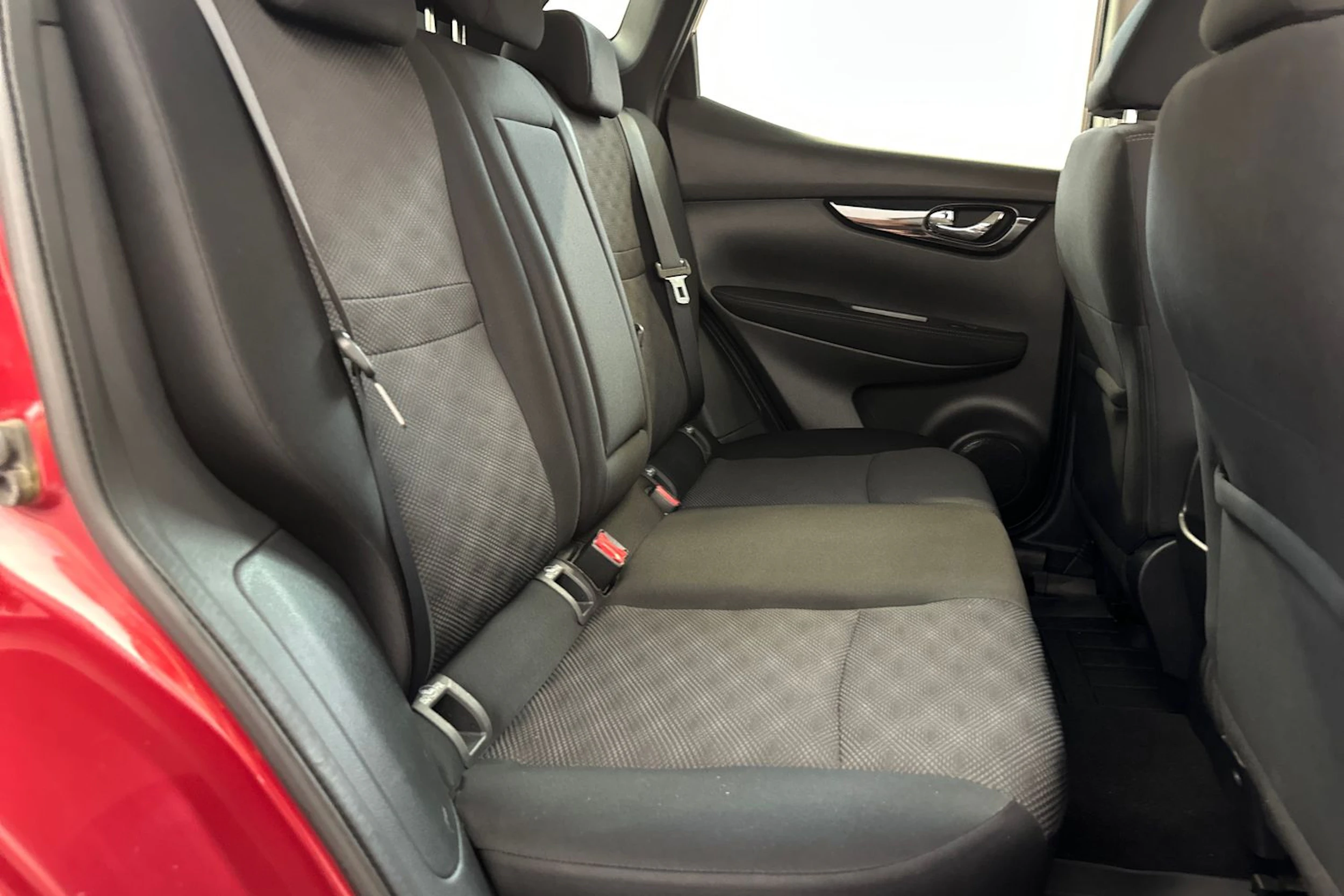 Punainen Nissan Qashqai 2017 kuva 10.