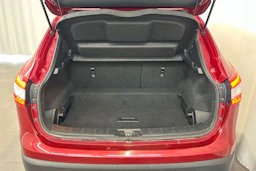 Punainen Nissan Qashqai 2017 kuva 13.