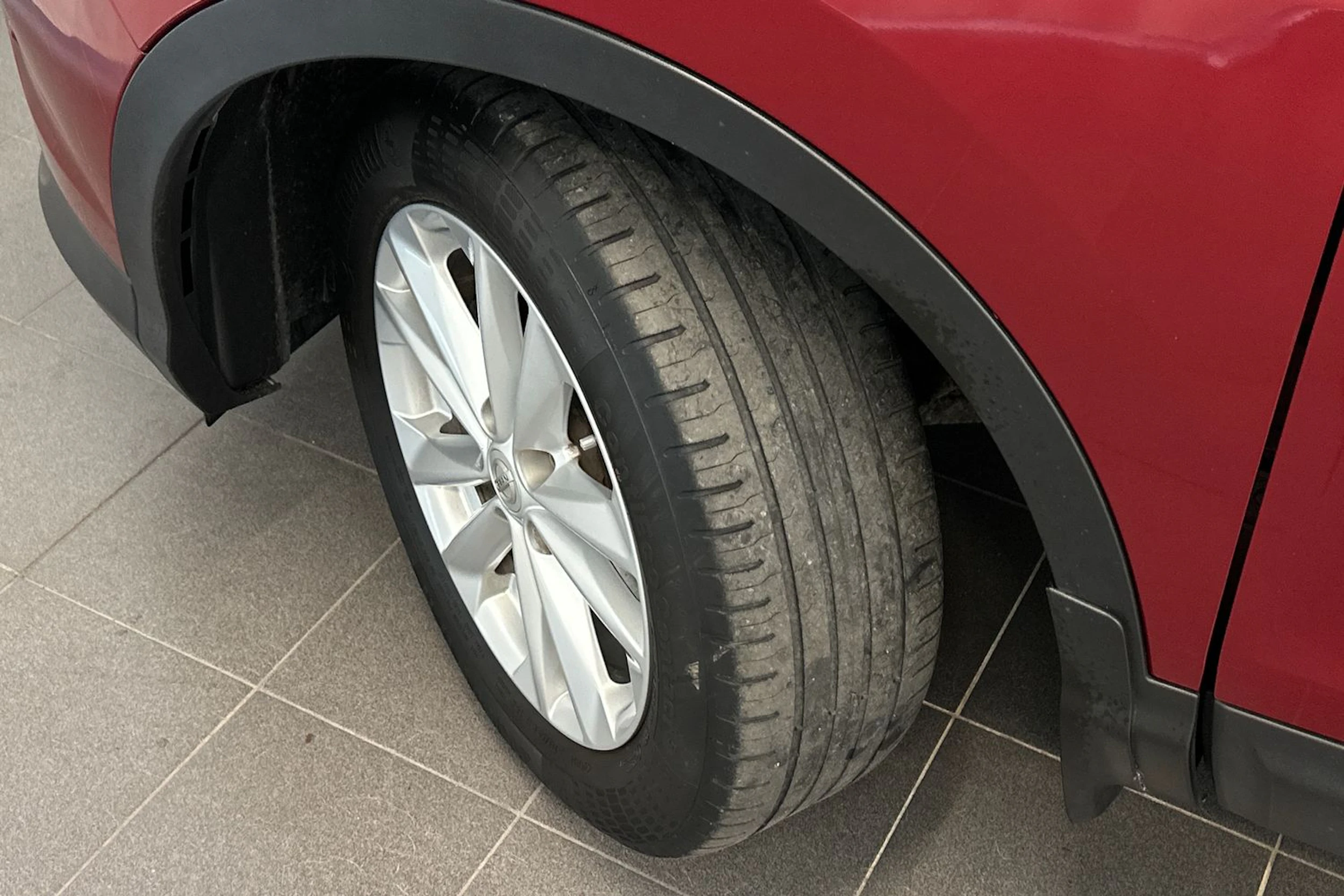 Punainen Nissan Qashqai 2017 kuva 25.