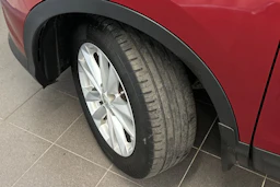 Punainen Nissan Qashqai 2017 kuva 25.
