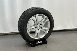 Punainen Nissan Qashqai 2017 kuva 26.