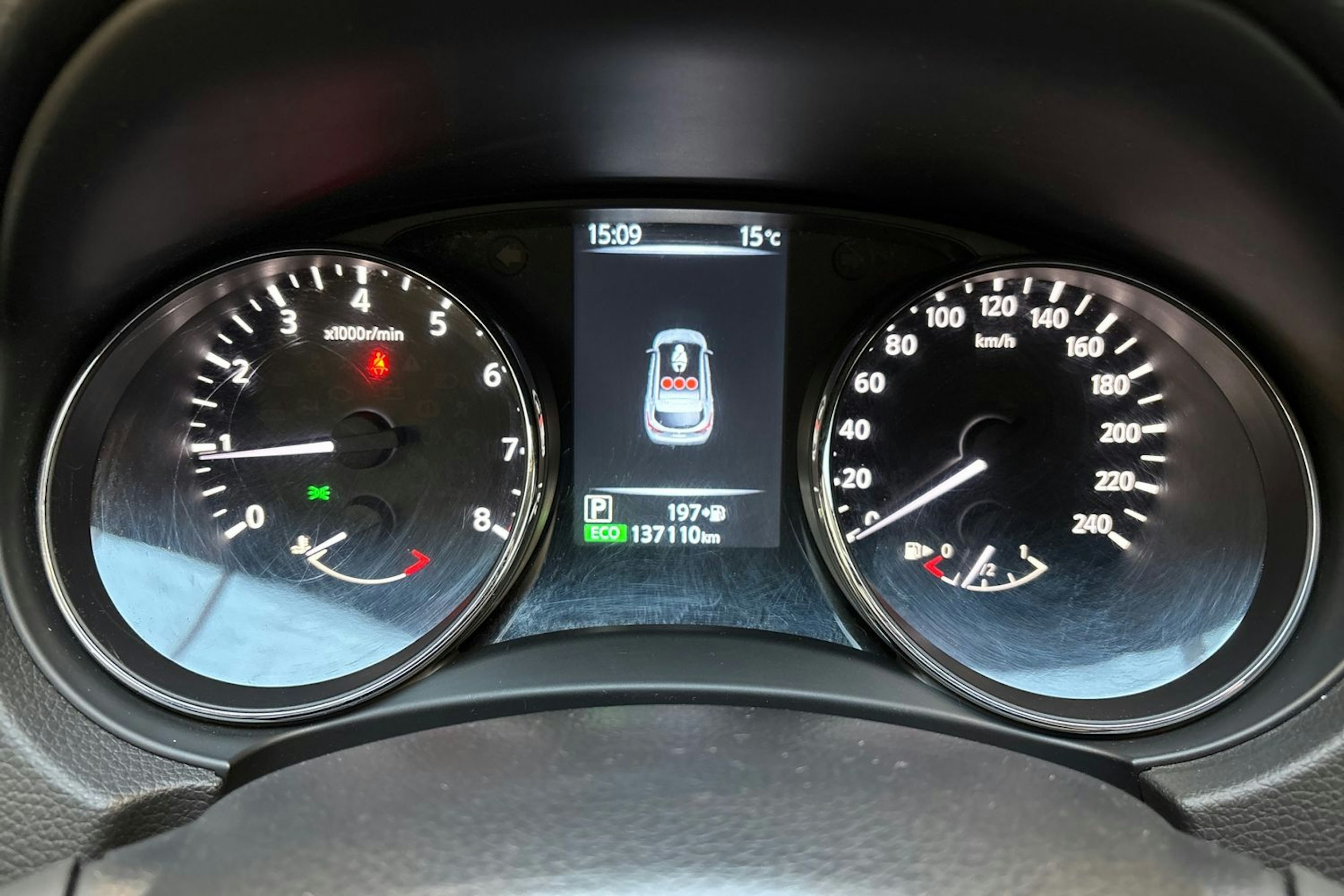 valkoinen Nissan Qashqai 2017 kuva 17.