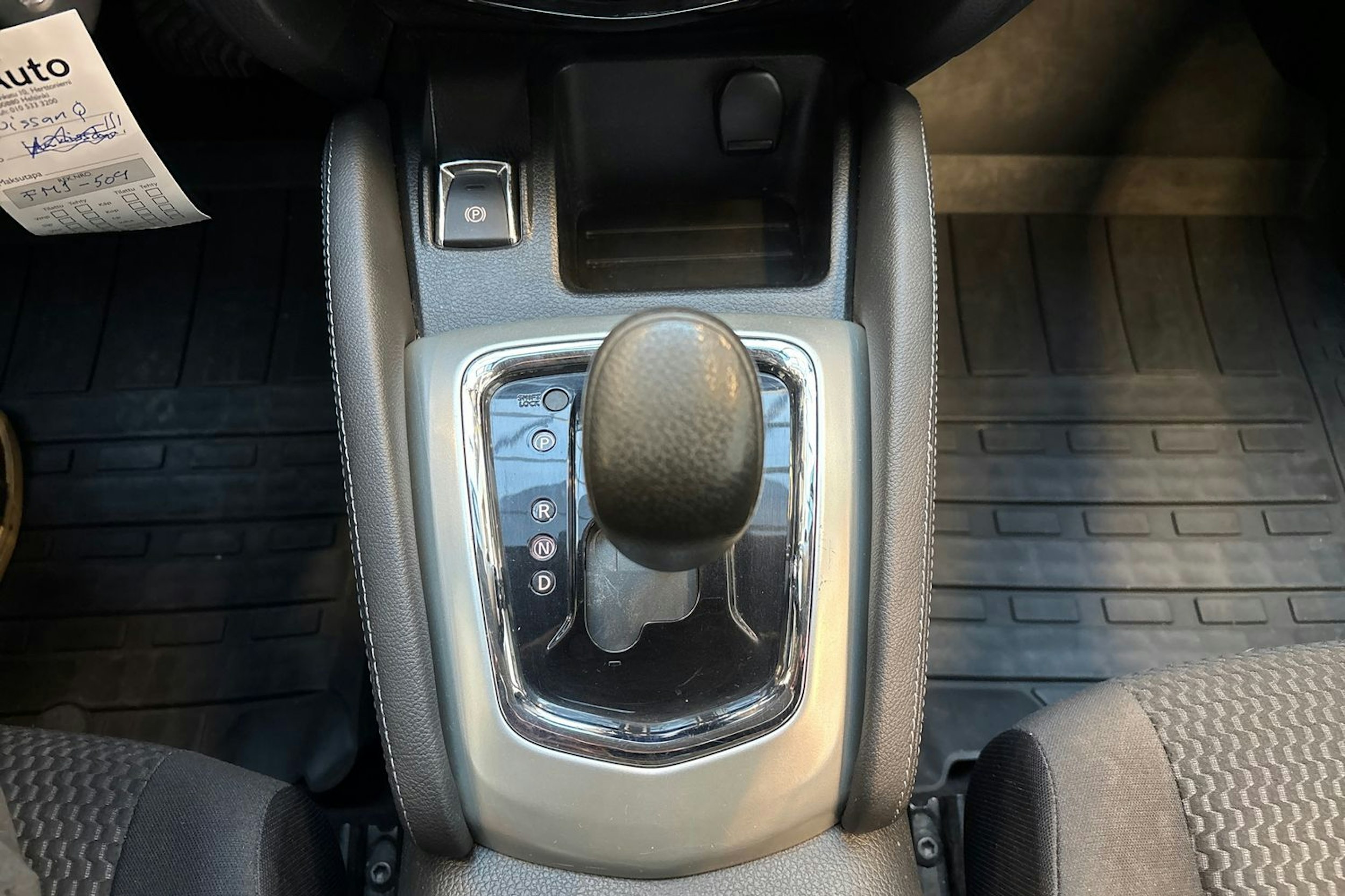 valkoinen Nissan Qashqai 2017 kuva 19.