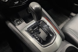 harmaa Nissan Qashqai 2017 kuva 19.