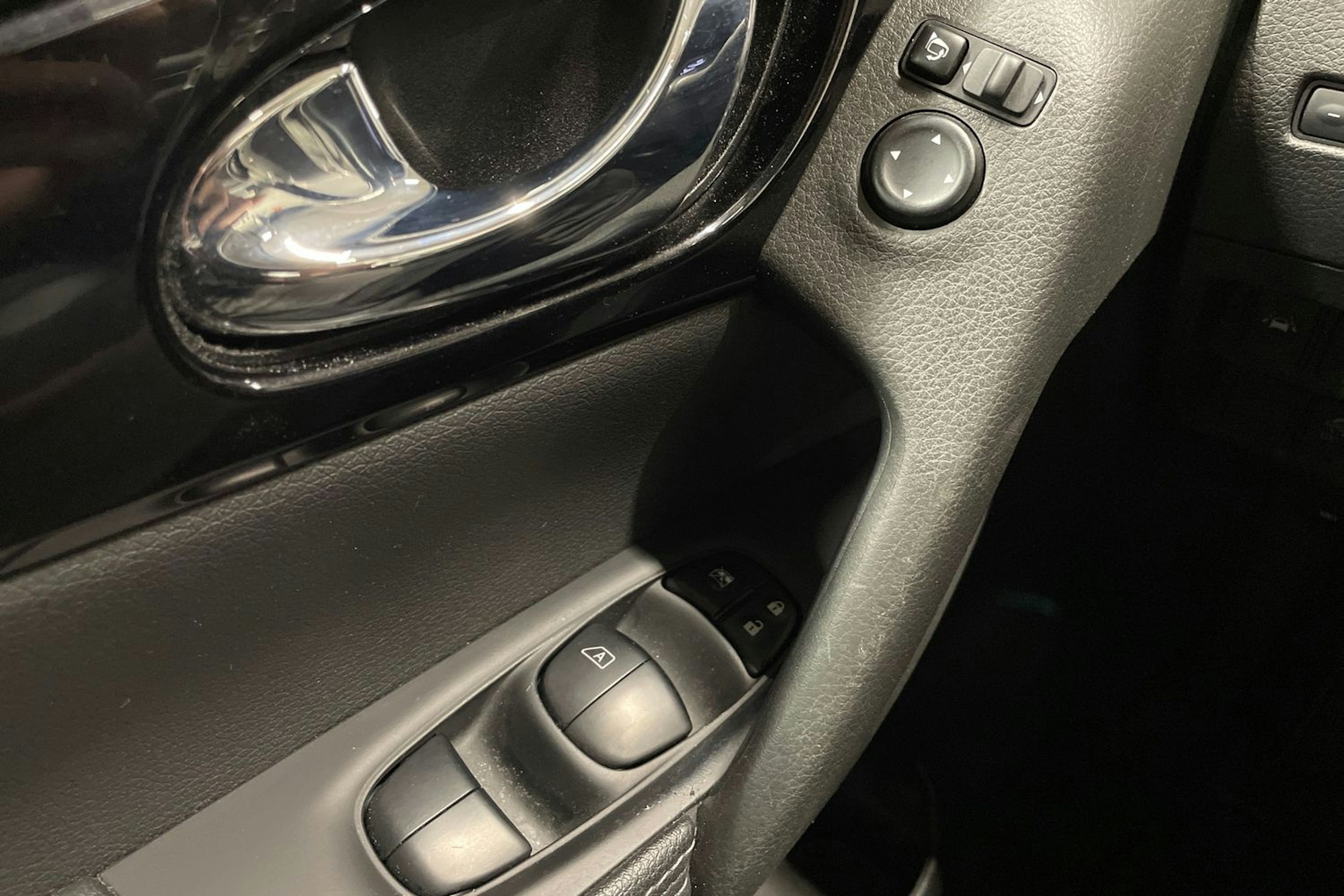 harmaa Nissan Qashqai 2017 kuva 23.