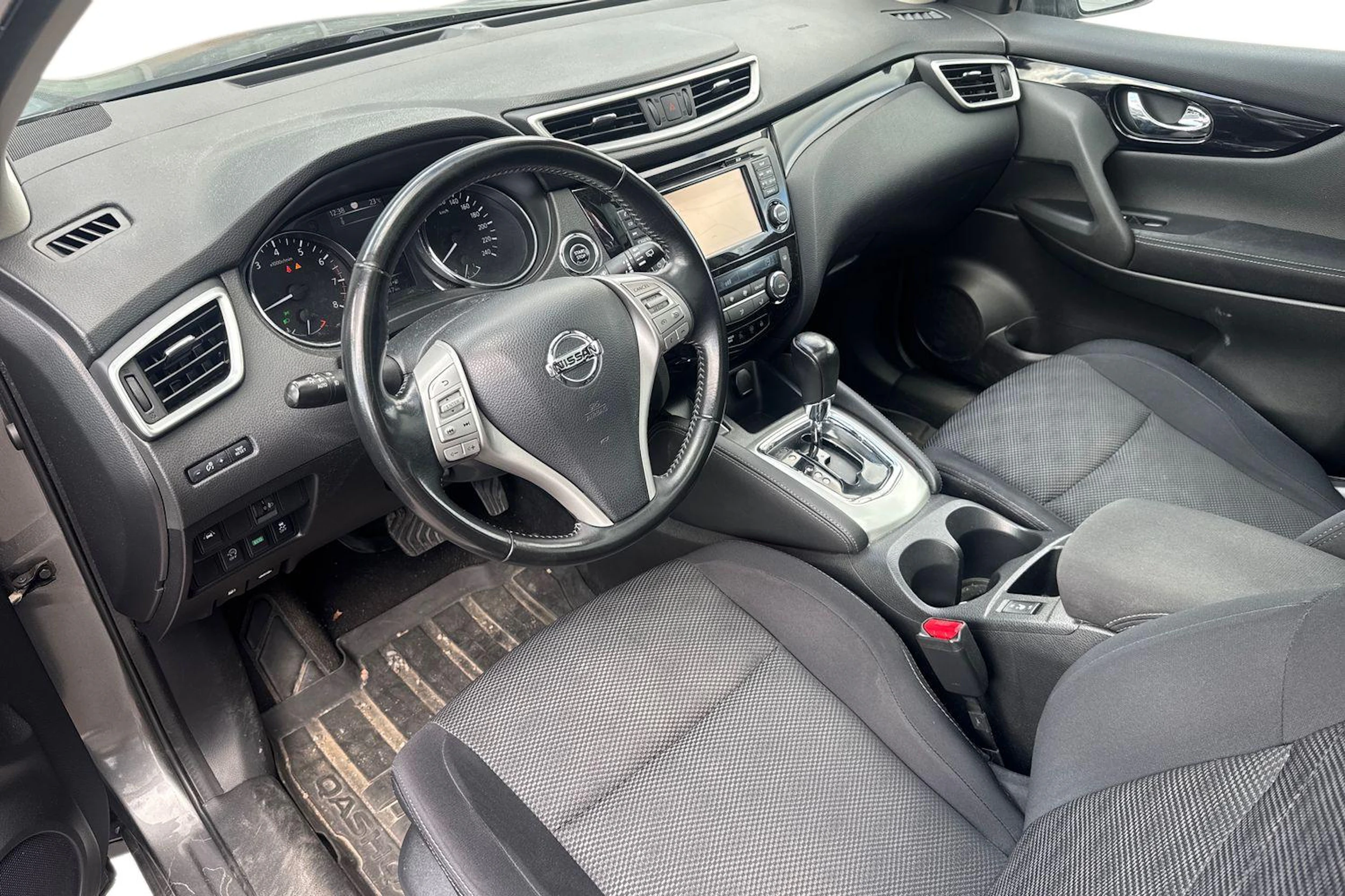 harmaa Nissan Qashqai 2017 kuva 3.