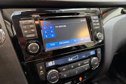 harmaa Nissan Qashqai 2017 kuva 18.