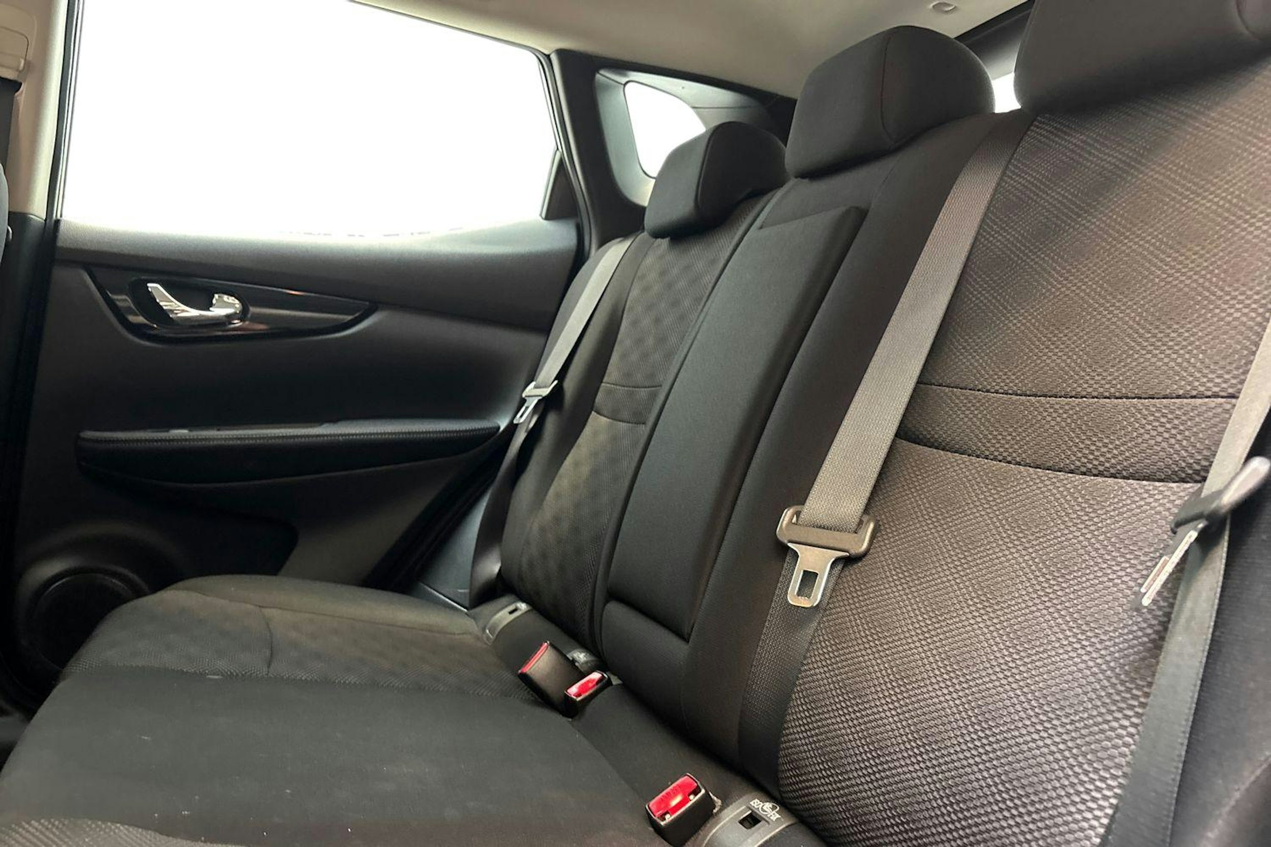 harmaa Nissan Qashqai 2017 kuva 10.