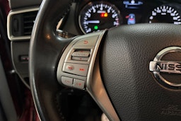 Punainen Nissan Qashqai 2017 kuva 16.