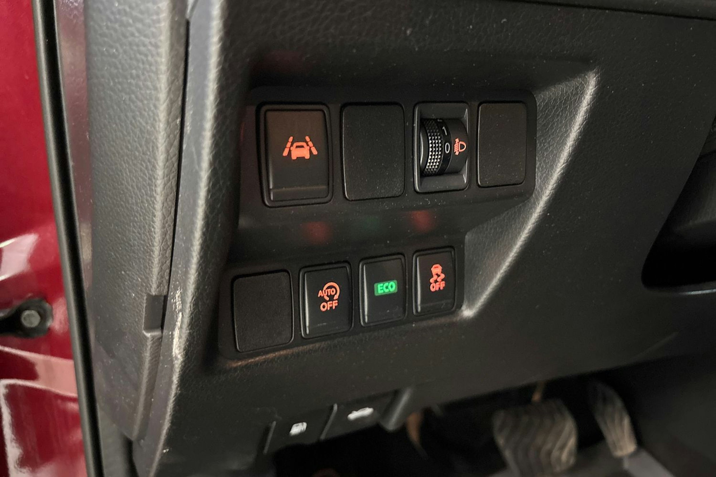 Punainen Nissan Qashqai 2017 kuva 22.