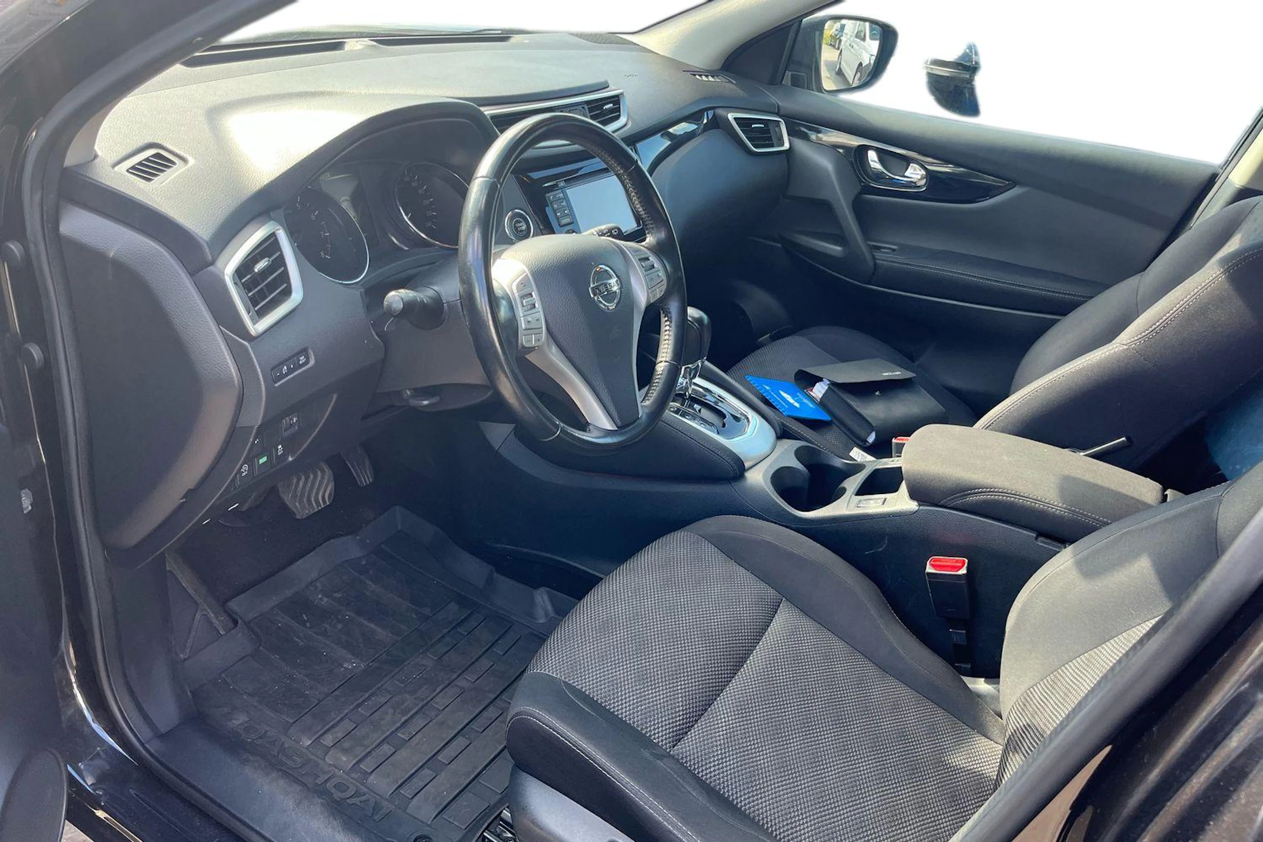 Musta Nissan Qashqai 2017 kuva 3.