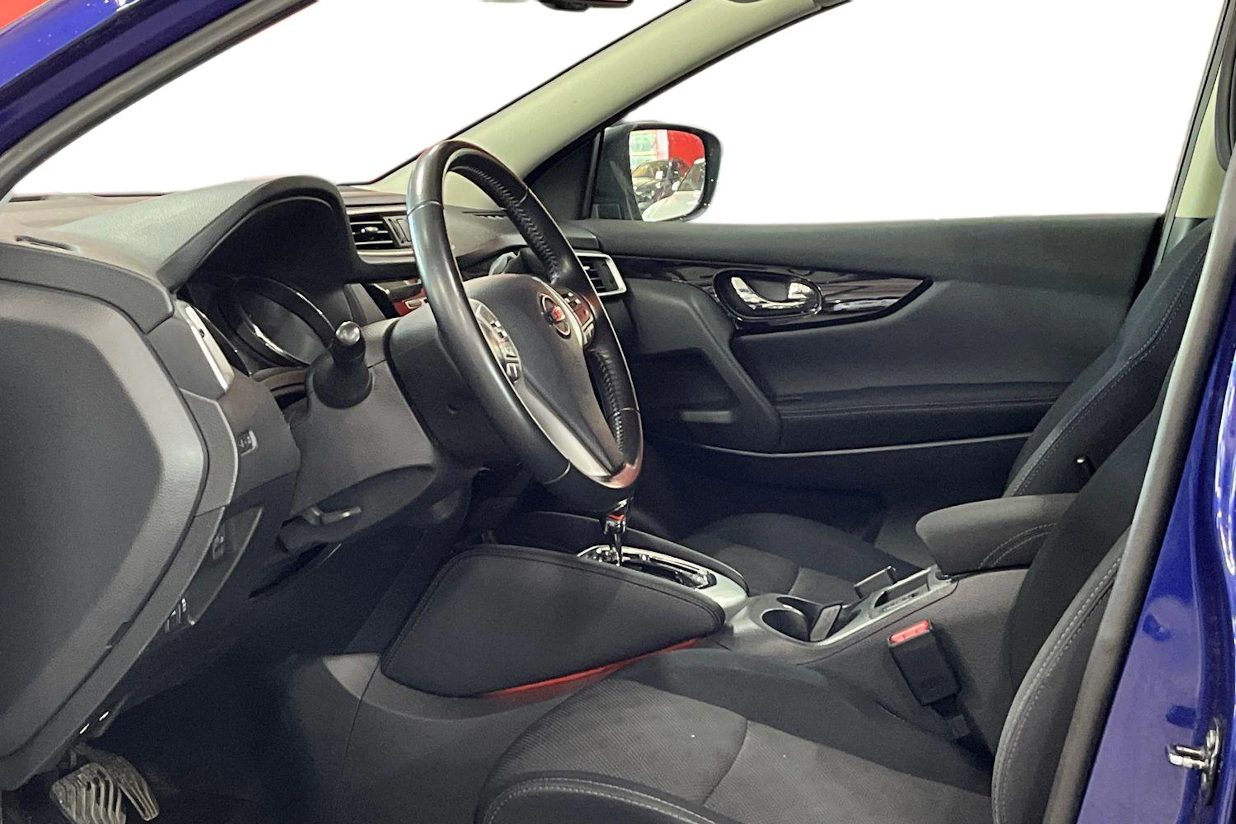 Sininen Nissan Qashqai 2017 kuva 6.