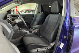 Sininen Nissan Qashqai 2017 kuva 11.