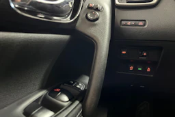 Sininen Nissan Qashqai 2017 kuva 18.