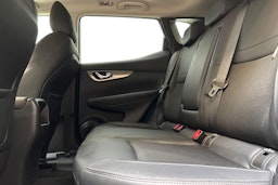valkoinen Nissan Qashqai 2017 kuva 8.
