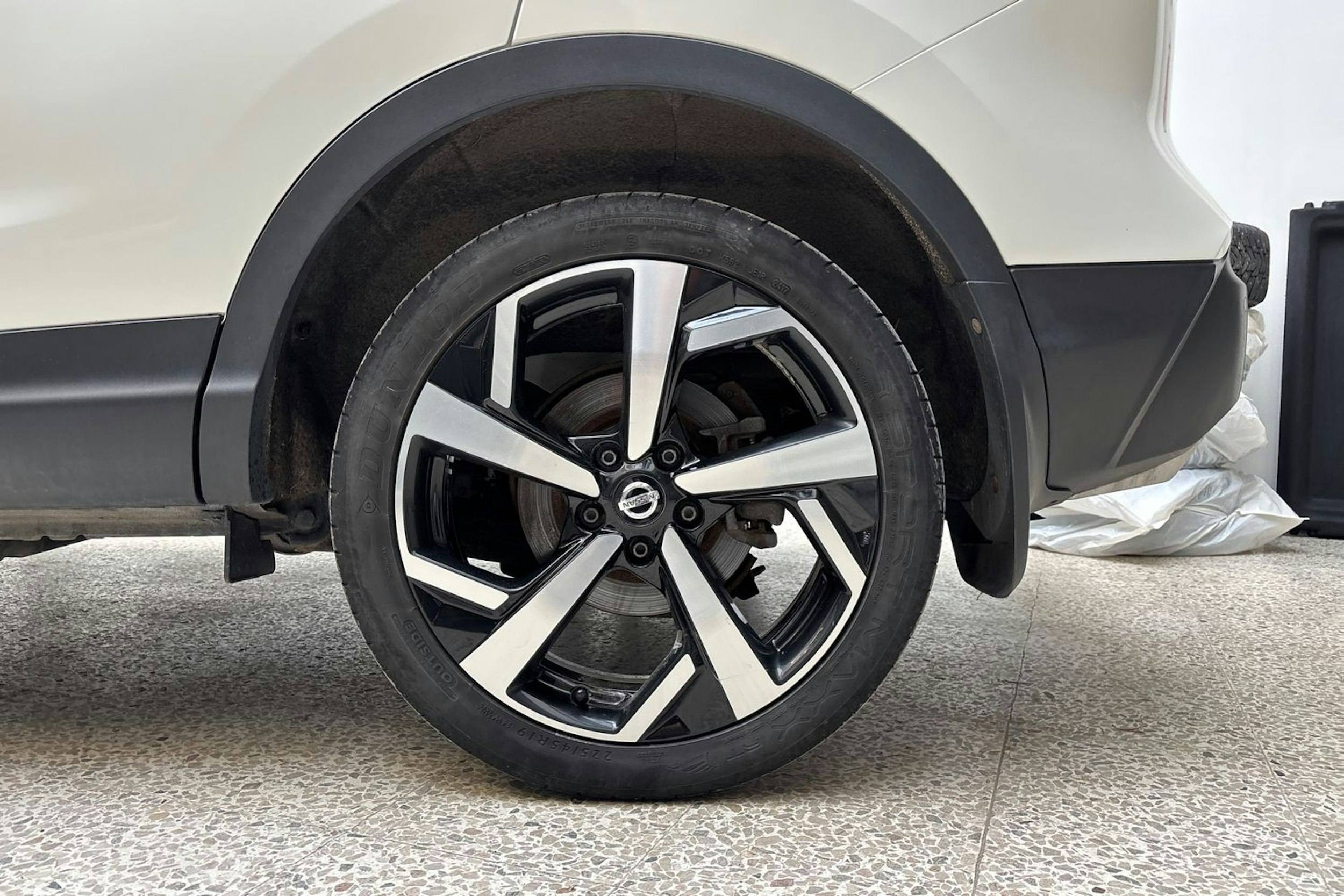 valkoinen Nissan Qashqai 2017 kuva 9.