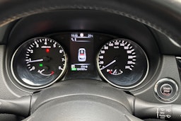 valkoinen Nissan Qashqai 2017 kuva 21.