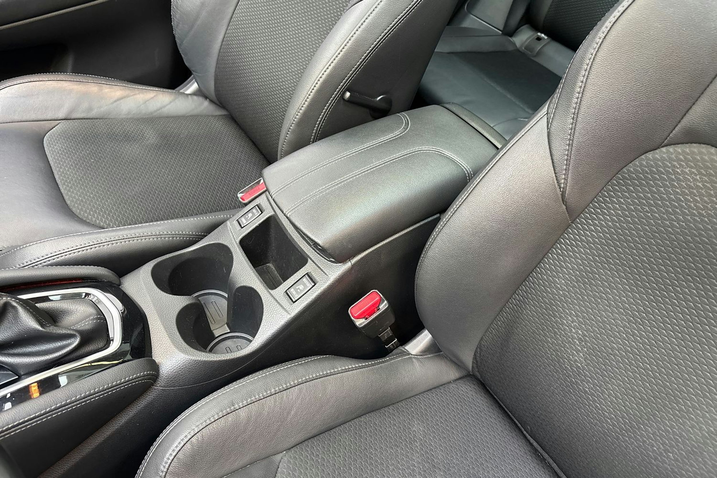 valkoinen Nissan Qashqai 2017 kuva 28.