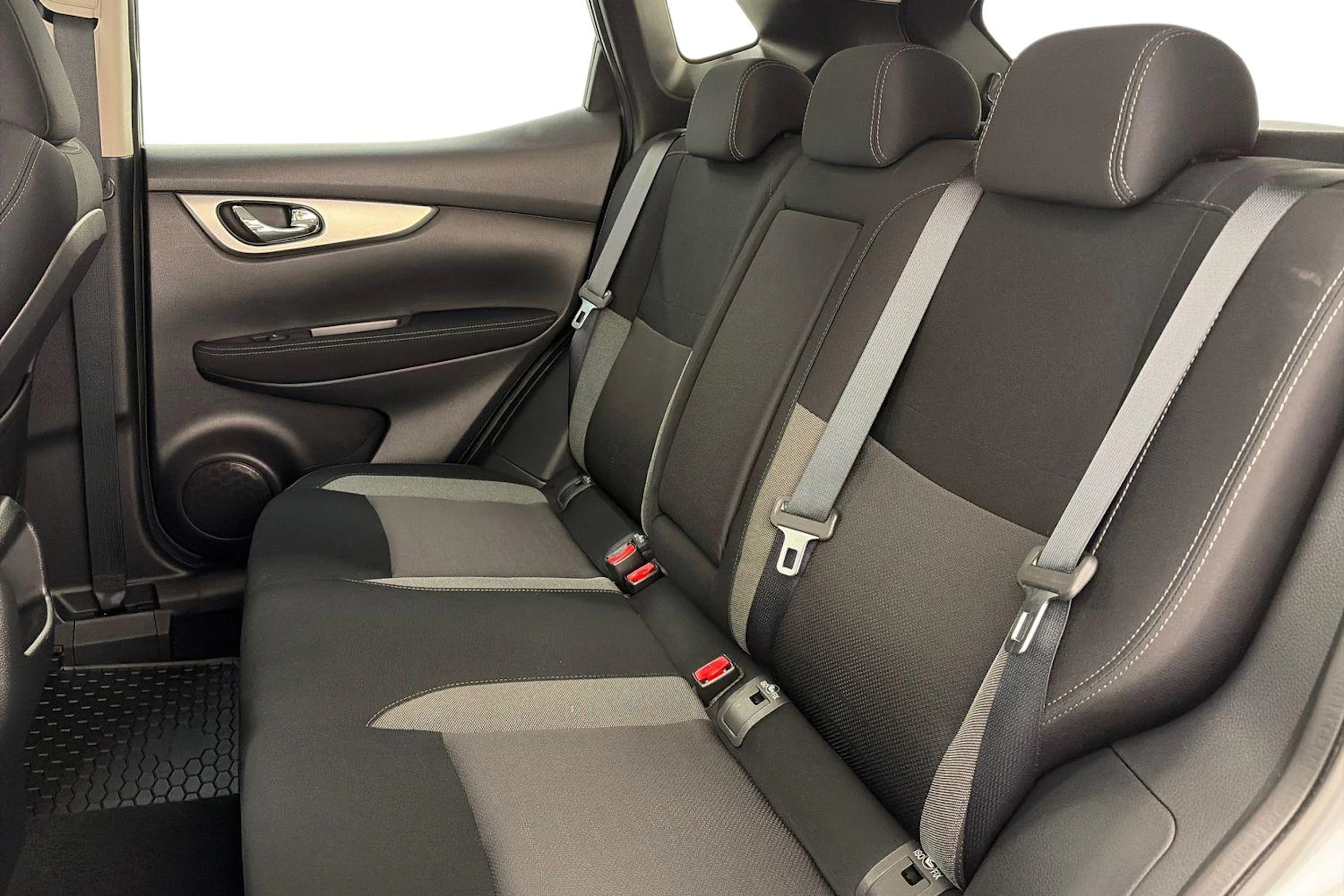 harmaa Nissan Qashqai 2017 kuva 8.