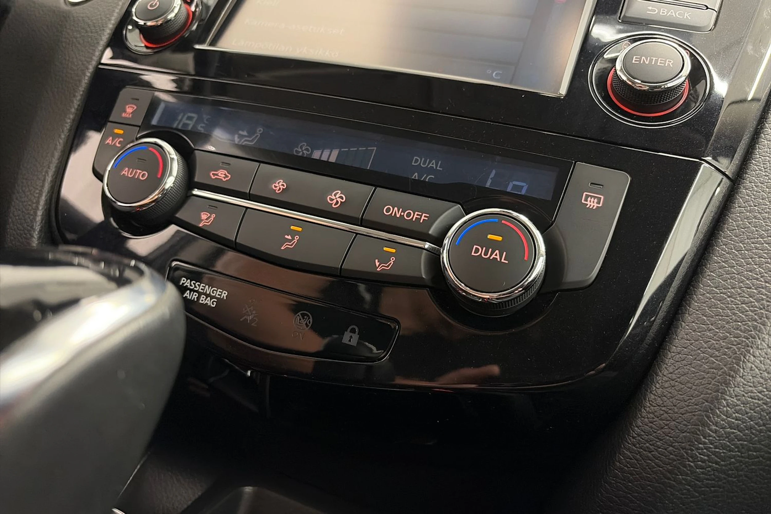 harmaa Nissan Qashqai 2017 kuva 20.
