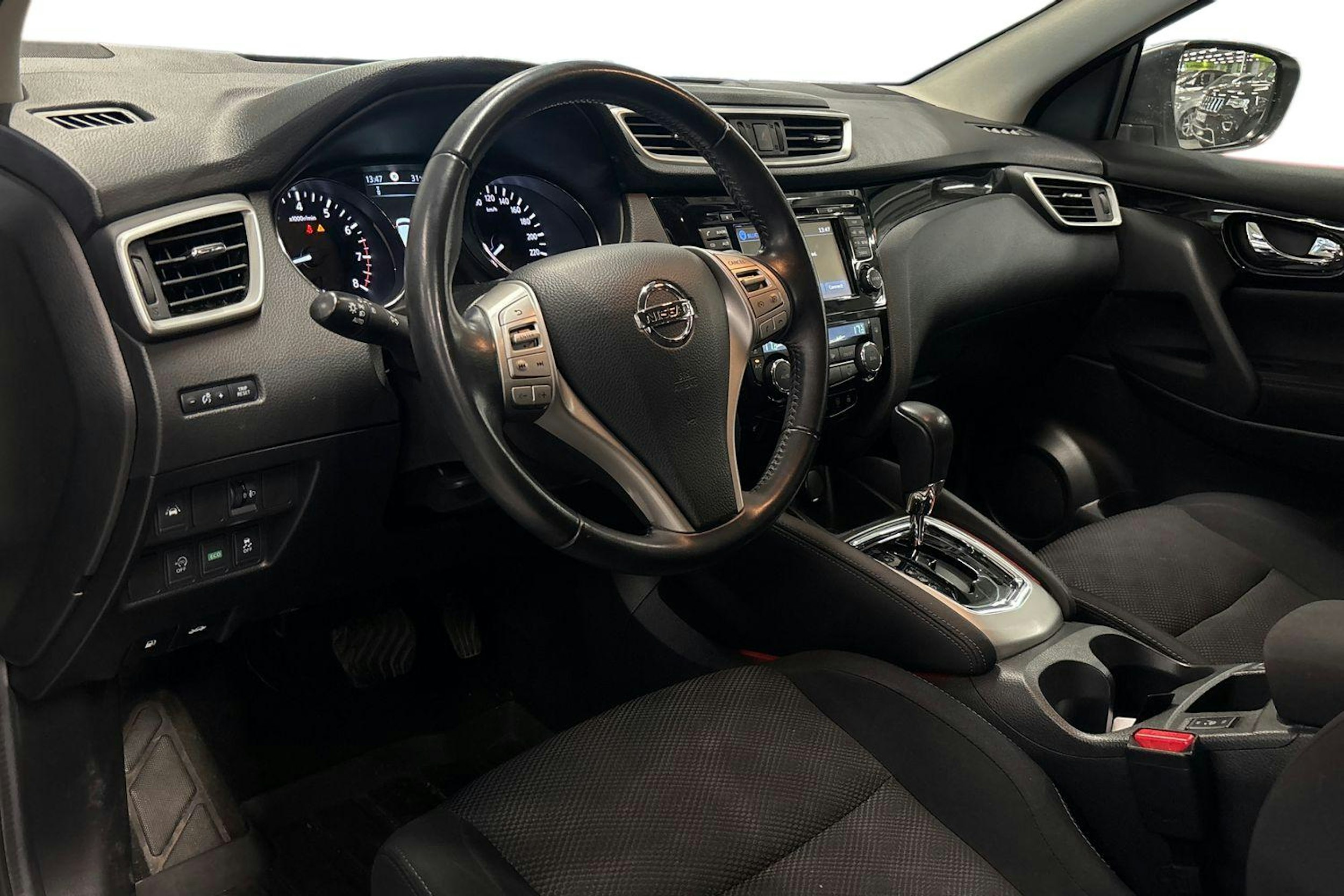 valkoinen Nissan Qashqai 2017 kuva 3.