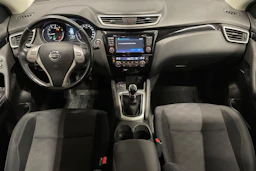 punainen Nissan Qashqai 2017 kuva 9.