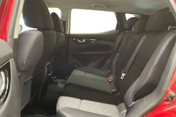 punainen Nissan Qashqai 2017 kuva 11.