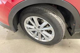 punainen Nissan Qashqai 2017 kuva 13.