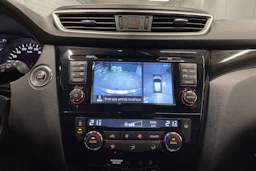 punainen Nissan Qashqai 2017 kuva 18.