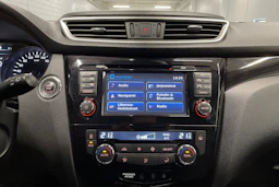 punainen Nissan Qashqai 2017 kuva 19.