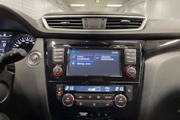 punainen Nissan Qashqai 2017 kuva 20.