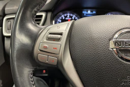 punainen Nissan Qashqai 2017 kuva 23.