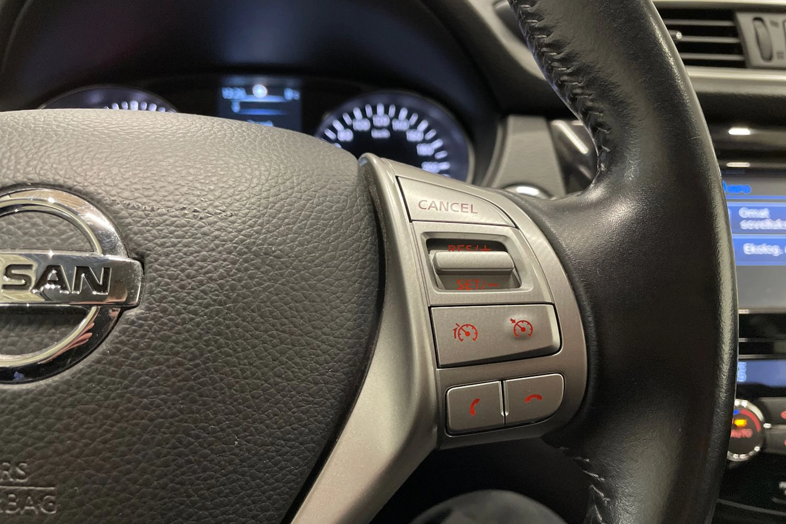 punainen Nissan Qashqai 2017 kuva 24.