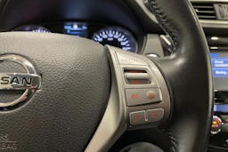 punainen Nissan Qashqai 2017 kuva 24.