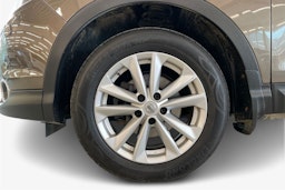 Ruskea (beige) Nissan Qashqai 2017 kuva 11.