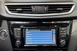 harmaa Nissan Qashqai 2017 kuva 19.