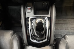 harmaa Nissan Qashqai 2017 kuva 26.