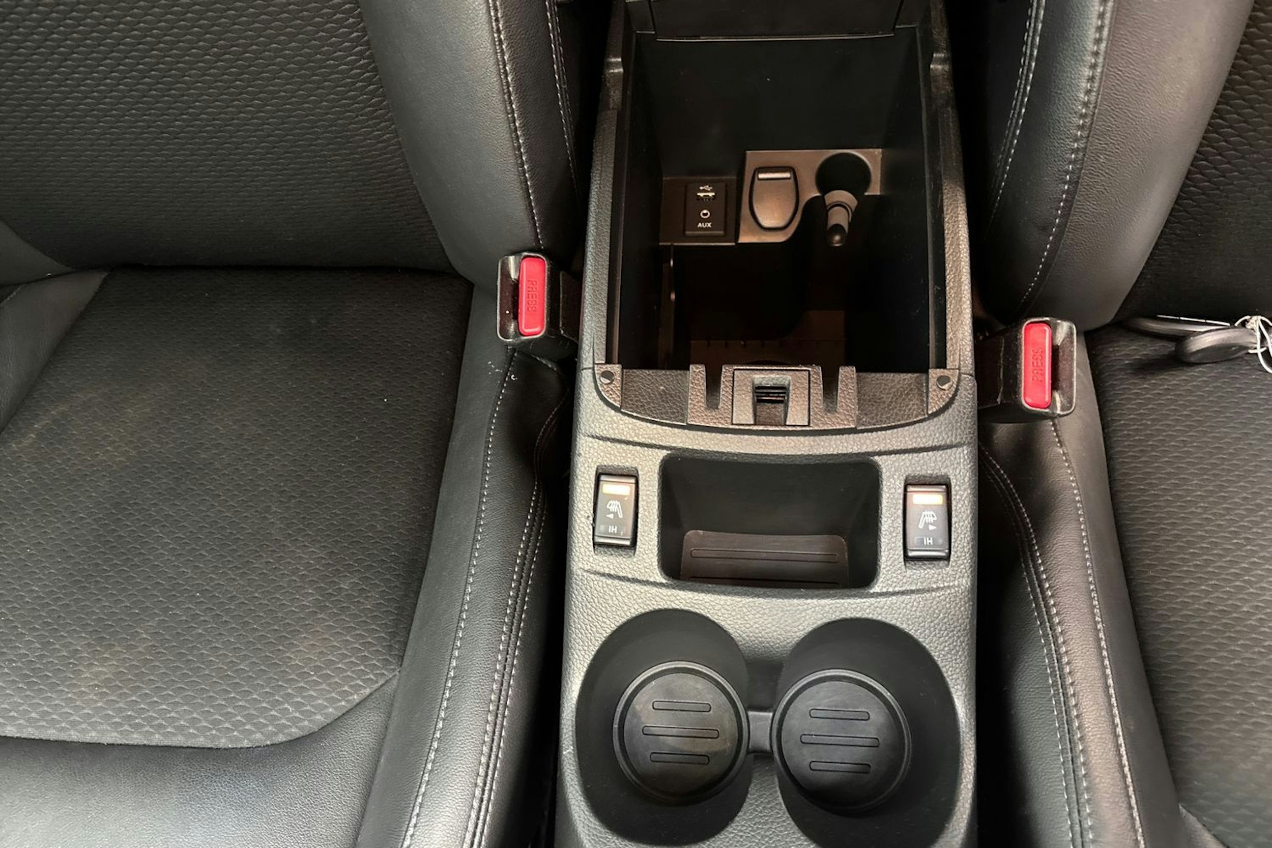 harmaa Nissan Qashqai 2017 kuva 27.