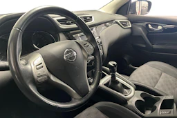 Harmaa Nissan Qashqai 2017 kuva 3.