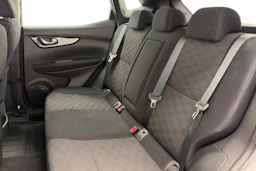 Harmaa Nissan Qashqai 2017 kuva 11.
