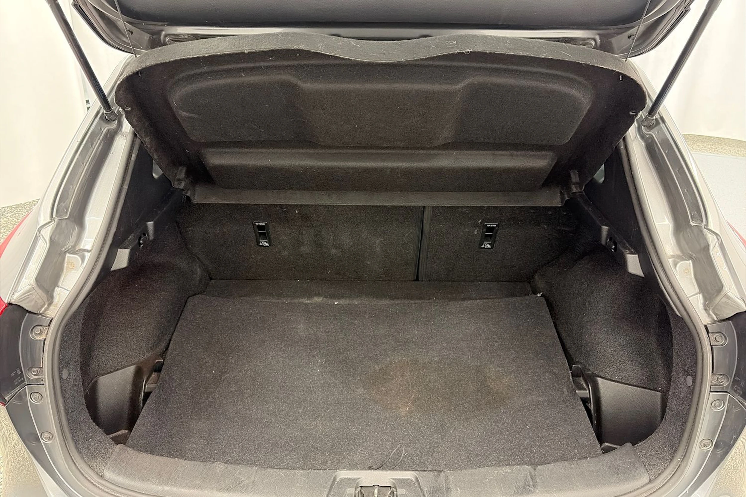 Harmaa Nissan Qashqai 2017 kuva 15.