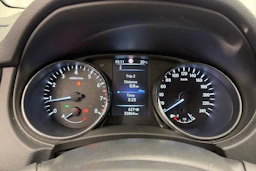 Harmaa Nissan Qashqai 2017 kuva 17.