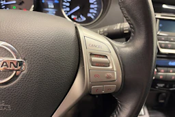 Harmaa Nissan Qashqai 2017 kuva 19.