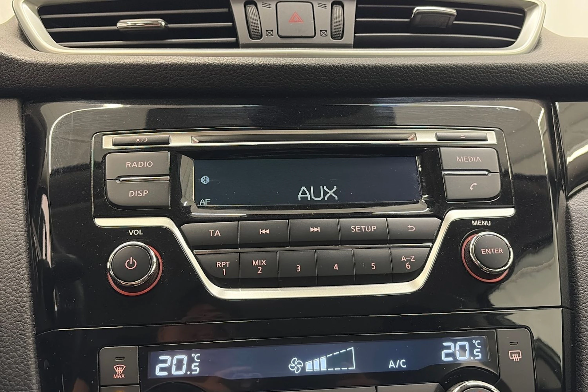 Harmaa Nissan Qashqai 2017 kuva 20.