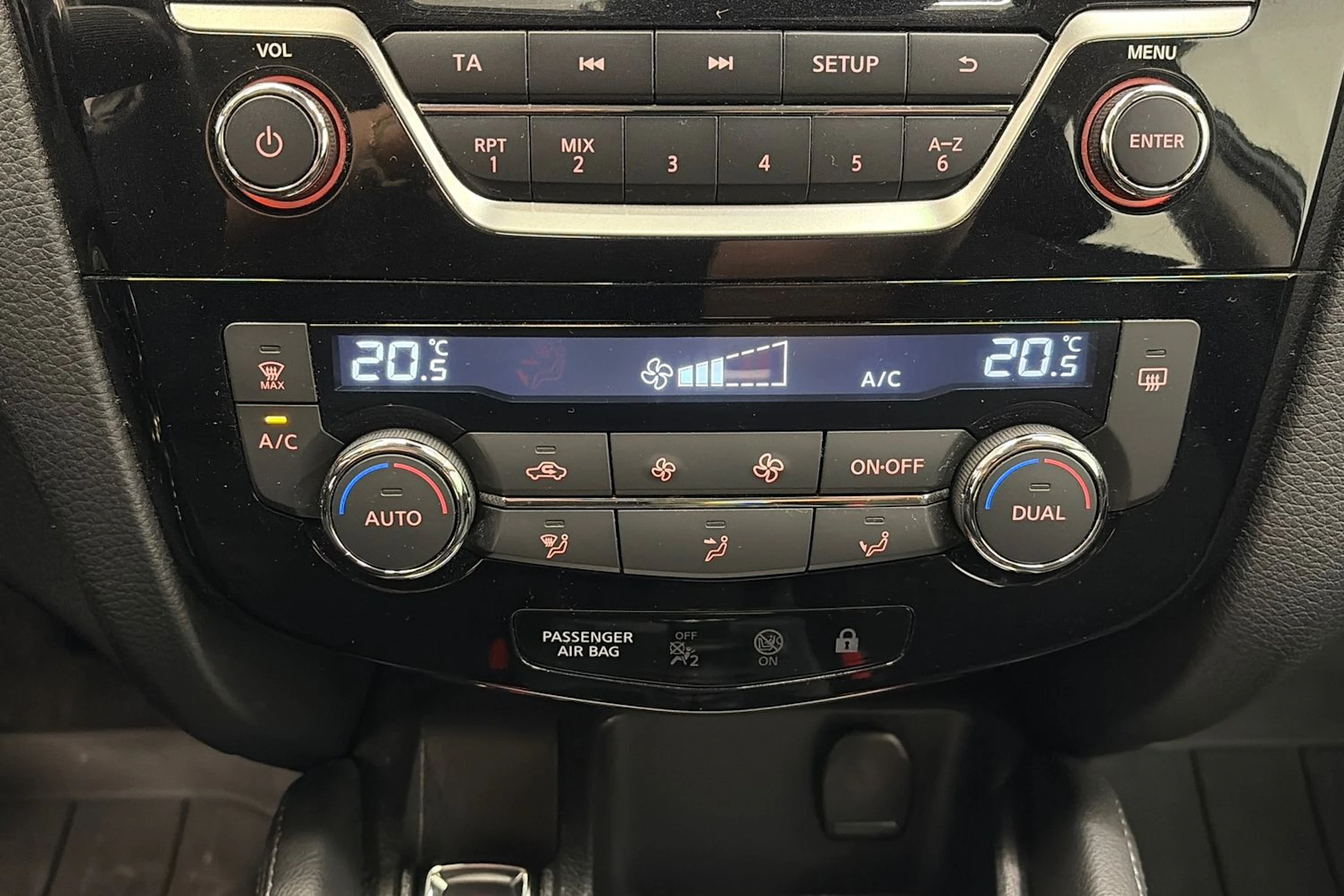 Harmaa Nissan Qashqai 2017 kuva 21.