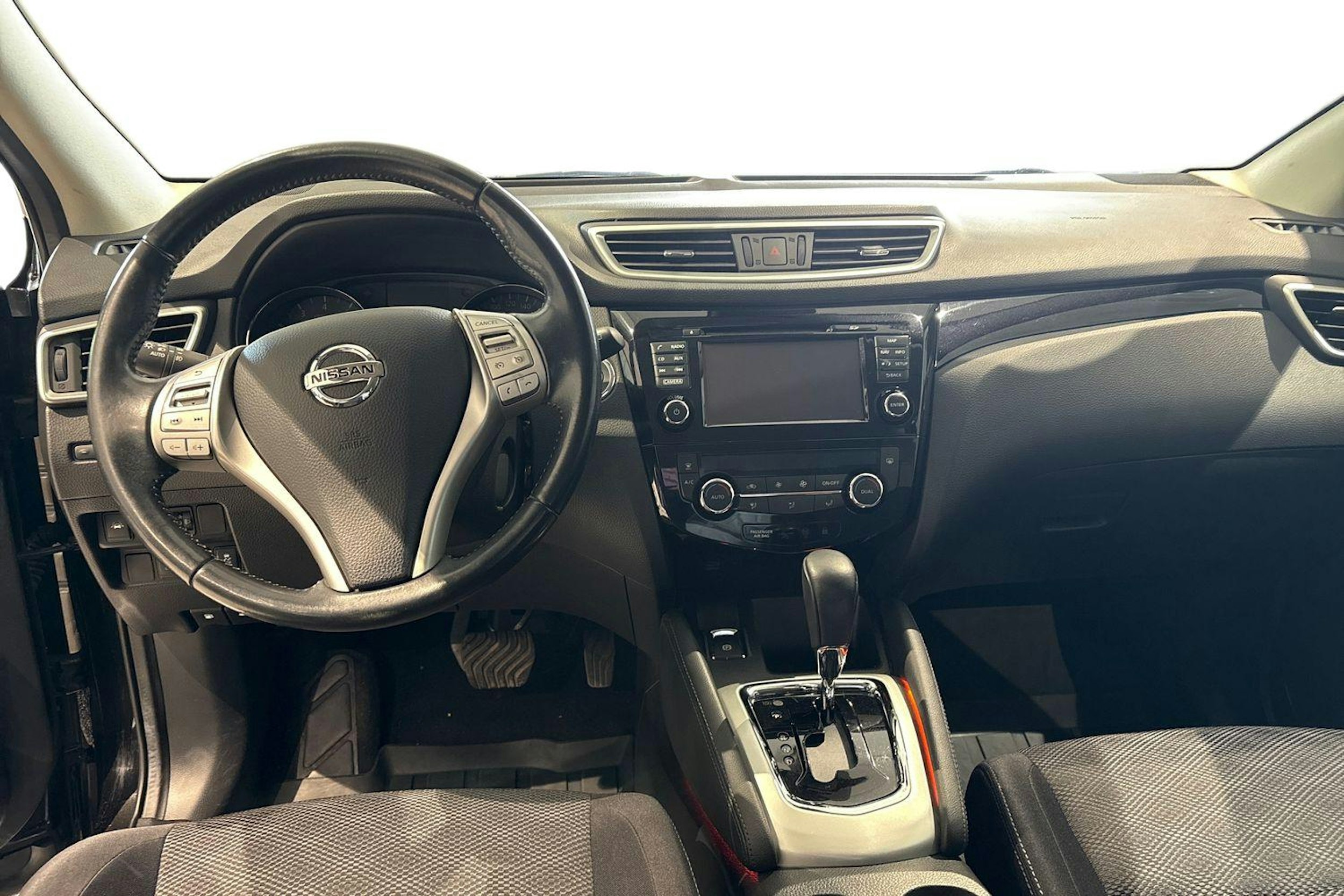 musta Nissan Qashqai 2017 kuva 9.